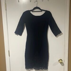 Lulus Lace Sheath Dress Medium 3/4 Sleeve Crew Neck